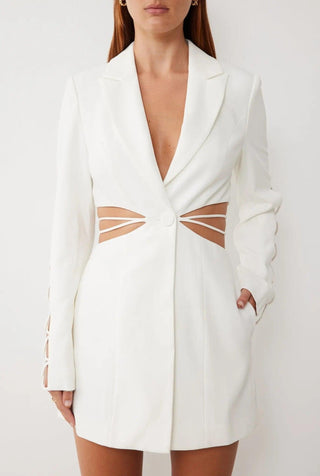 BEA BLAZER DRESS IN WHITE