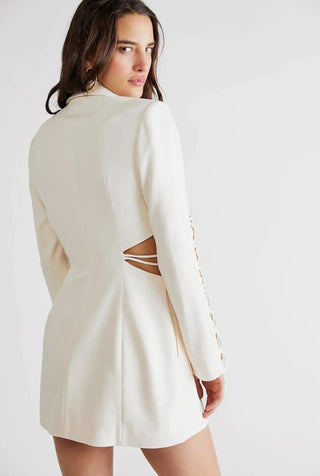 BEA BLAZER DRESS IN WHITE