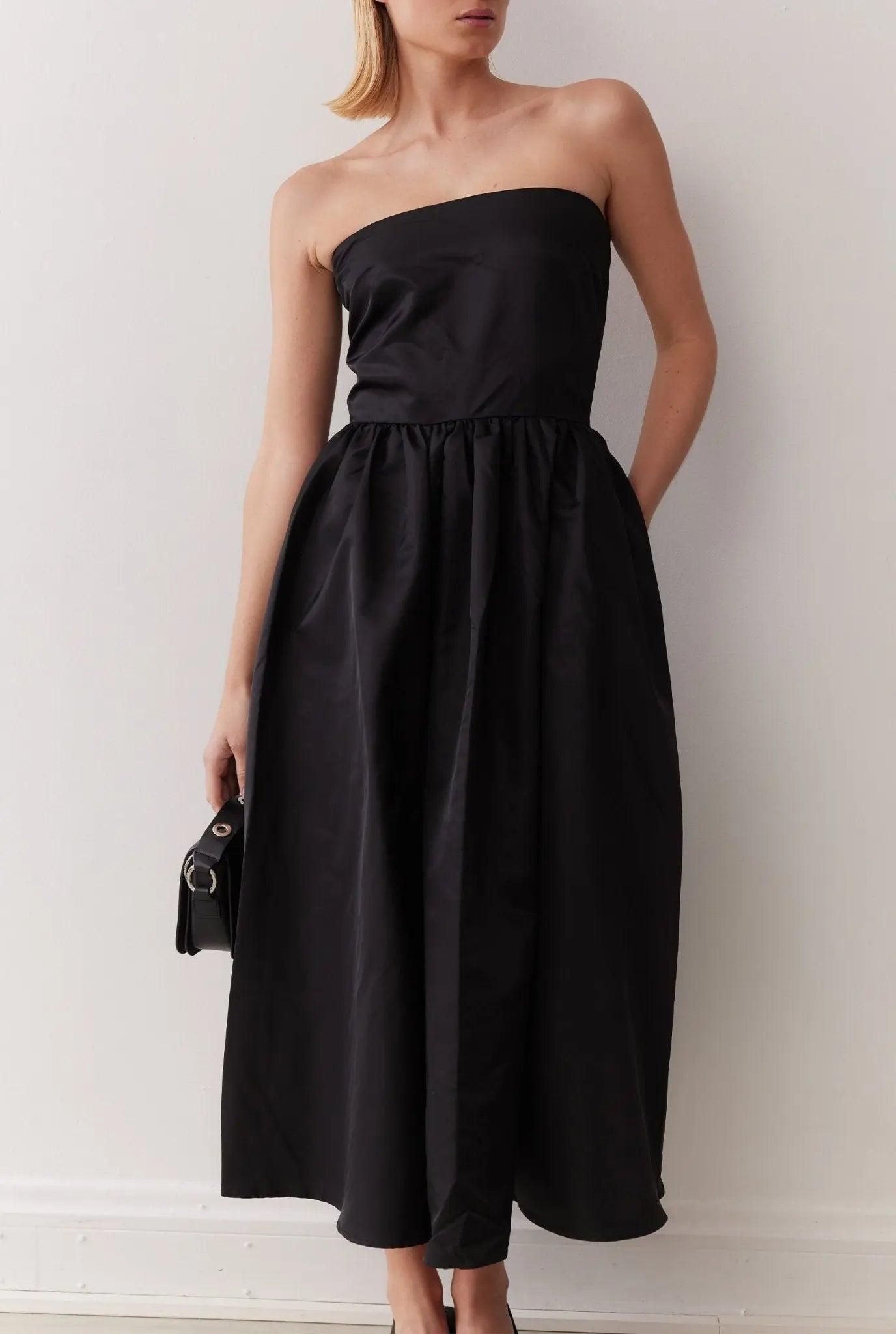 CARRIE DRESS IN NOIR