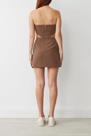 KIRSTY CUT-OUT DRESS IN COFFEE